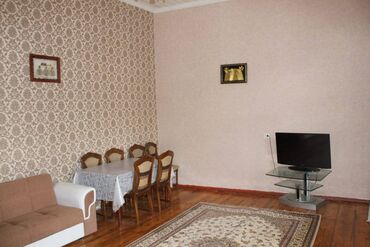nargile kafesi kiraye evler: Səbail rayonunda, İçərişəhərdə, köhnə tikili, 2 mərtəbəli binanın 2-ci