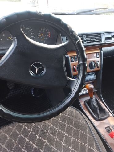 мерседес 124 универсал в Кыргызстан | Автозапчасти: Mercedes-Benz 230: 2.3 л | 1991 г. | Универсал