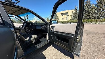 Audi: Audi 100: 1986 г. — 13