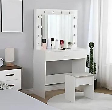 forma ideale ormaric za kupatilo: Sto za šminkanje + stolica - 17000 din Dimenzije stola: 80x40x140cm — 1