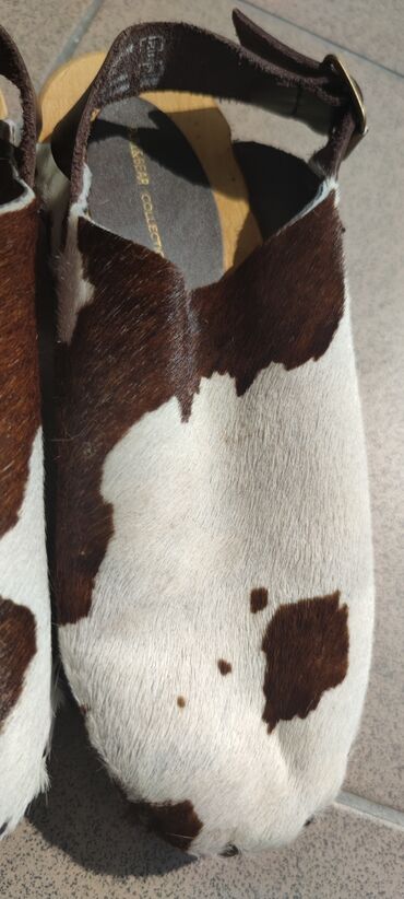 Klompe: Kožne klompe od kravlje kože PULL&BEAR