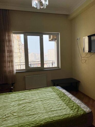 Mənzil kirayələyirəm: 4 otaqlı, 184 kv. m — 8