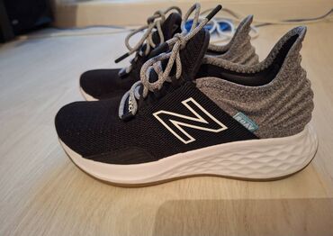 Кроссовки и спортивная обувь: Кроссовки, 35.5, New Balance, Новый, цвет - Черный, Самовывоз at lalafo.kg Кроссовки и спортивная обувь: Кроссовки, 35.5, New Balance, Новый, цвет - Черный, Самовывоз