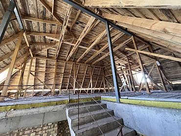 Продажа помещений свободного назначения: Продается шикарный 2х этажный коттедж с мансардой 6+ комнат — 22