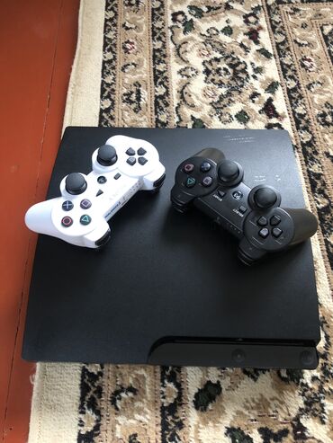 халадилник сатылат: Срочно! продаю PS3 slim 512гб прошитая 2 джойстика 29игр цена 13000сом