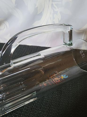 Čaše: Krigla nova Licher premuim Wiesn rastalova. Nova krigla sve na njoj — 12