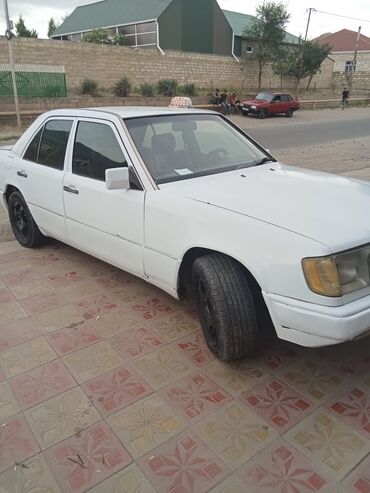 задний бампер мерседес: Mercedes-Benz E 250: 2 л | 1994 г. Седан