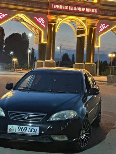 машына приора: Представляем компактный седан Chevrolet Lacetti черного цвета