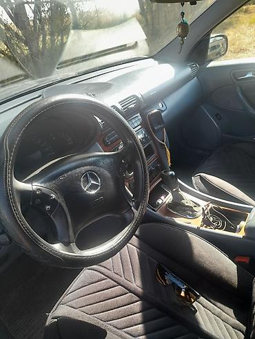 сешка зеленый: Mercedes-Benz C-Class: 2002 г., 2 л, Автомат, Бензин, Седан — 5