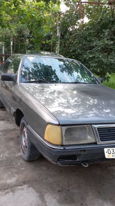 Audi: Audi 100: 1986 г., 1.8 л, Механика, Бензин, Седан