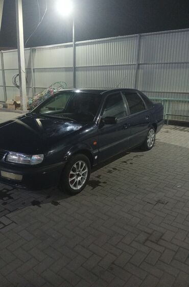 продаю машину требуется ремонт двигателя: Volkswagen Passat: 1994 г., 1.8 л, Механика, Бензин, Седан