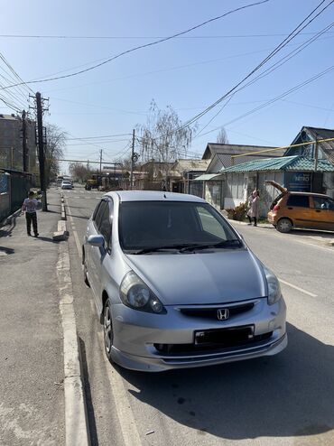 honda fit цена в бишкеке в Кыргызстан | HONDA: Honda Fit 1.3 л. 2002