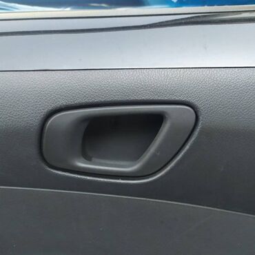 Детали салона: Ручка двери внутренняя Chevrolet Spark SPARK (M300) B10D1 1.0 DOHC