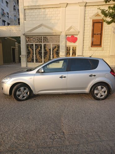 tofaş satış: Kia Ceed: 1.4 l | 2009 il