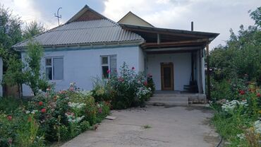 дом рабочий городок продажа: Чоң там сатылат 6 комнат, Токтогул шаары, Бөкөнбаев кочосу 4/1 жери 9