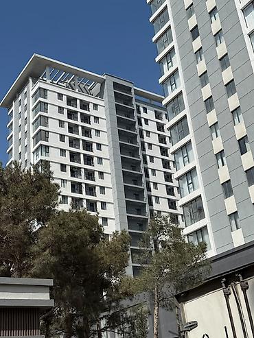 Квартиры: 3 комнаты, Новостройка, м. Иншаатчылар, 76 м² — 1