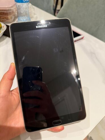 samsung tab a sm 515: Samsung Tab A.2017.16 gb yaddaş.Cızığı və problemi yoxdur.Onlayn dərsə