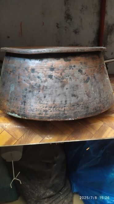 Bağ və bostan üçün digər məhsullar: Mis qazanlar və ləyən, prablemi deşiyi yoxdur əla vəziyyətdədir. hər — 10