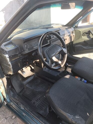 VAZ (LADA): Vaz 2109 hatchback Xüsusiyyətlər: - Kuzov: 5 qapılı hatchback, tünd — 24