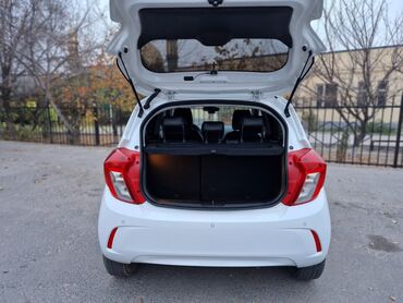 Chevrolet: Chevrolet Spark: 2019 г., 1 л, Вариатор, Бензин, Хэтчбэк — 5