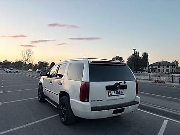 купить авто для такси: Cadillac Escalade: 2007 г., 6.2 л, Автомат, Газ, Внедорожник — 4