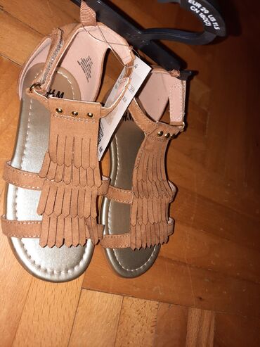 sandale za šetnju: Decije sandale nove H&M nama male velicina 29
