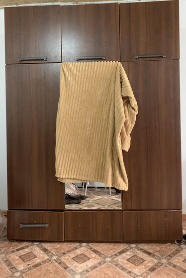 где заказать шкаф купе: Шифоньер, Б/у, Прямой, цвет - Коричневый, Другой материал