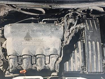 Honda: Honda Fit: 2002 г., 1.3 л, Вариатор, Бензин, Хэтчбэк — 7