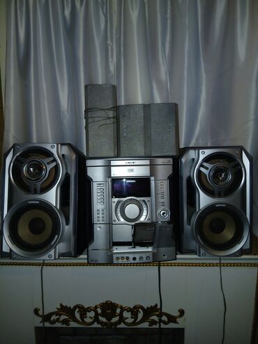 şire çeken: Sony markalı "3 Disc Changer" funksiyasına malik ev audio sistemi