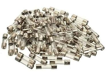 Digər alət dəstləri: Qoruyucu Dəst (Şüşə Sığorta) 5x20mm – 100 ədəd, 10 çeşid Texniki — 2