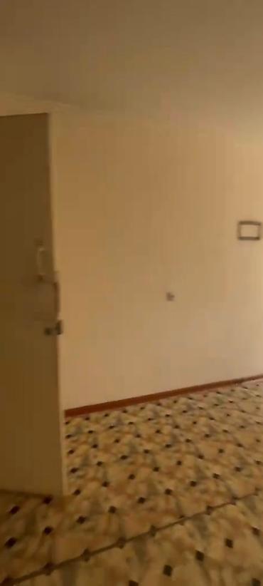 бгу квартира: Светлое жилое комната 19-20кв' с большими окнами на первом этаже из — 3