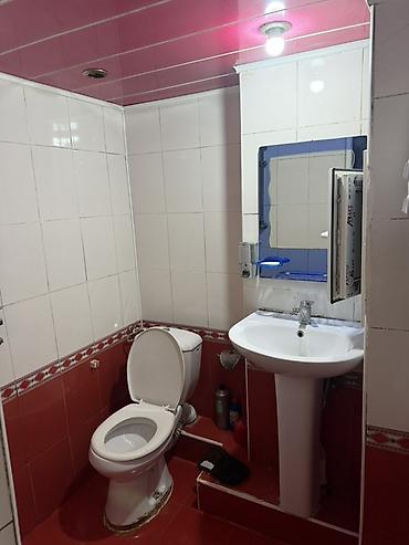 Mənzillər: 1 otaqlı mənzil – tam mebelli Plan və sahələr: - Girişdə xol - Geniş — 8