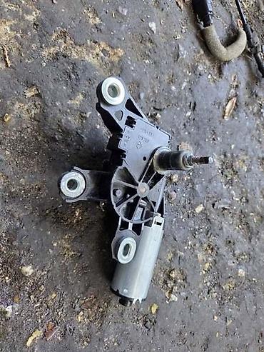 kompresor klime: MOTORIC ZADNJEG BRISACA ZA VOLKSWAGEN PASSAT B5.5 OD 2001. DO 2005 — 1