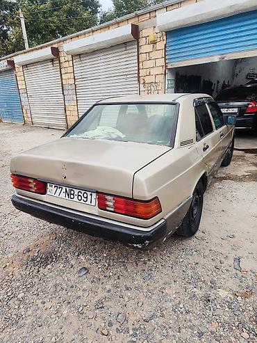 klas 6: Mercedes-Benz 190 (W201) sedan - Korpus: 4 qapılı sedan — 8