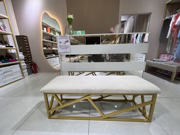 Другое оборудование для салонов красоты: Столы ресепшен Администраторские столы Команда профессиональных — 12