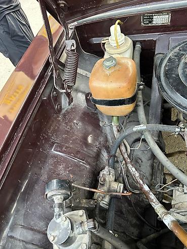 kohnə masinlar: QAZ 24 Volga: 2.4 l | 1975 il 64000 km Sedan — 8