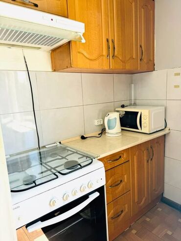 советская жибек жолу: 2 комнаты, 60 м², Индивидуалка, 5 этаж, Косметический ремонт