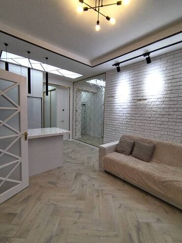 Uzunmüddətli kirayə mənzillər: Sumqayıt Bağça şəhər kompleksində, 7 mərtəbəli binanın 6cı — 4