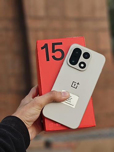 oneplus 15t: OnePlus 15, Новый, 256 ГБ, цвет - Белый, 1 SIM, 2 SIM — 1