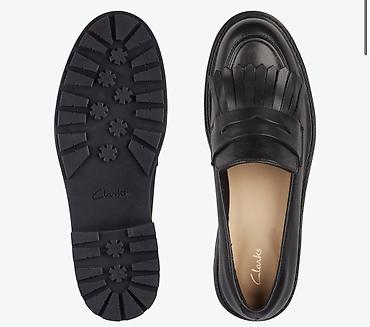 женские унты: Лоферы женские Clarks Orinoco2Loafer 26161665 черные 255 см Обувались — 9