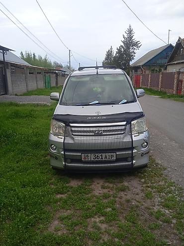 водный банан: Toyota Noah: 2005 г., 0.2 л, Автомат, Бензин, Минивэн — 2
