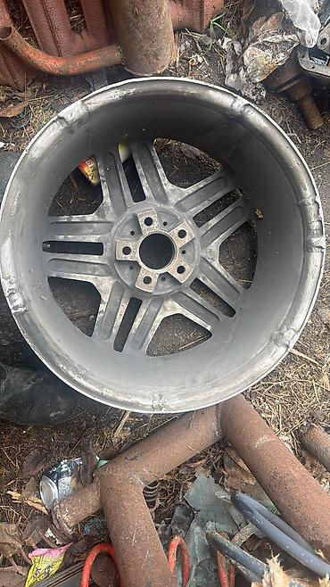 215 65 16 с: Легкосплавные разноширокие диск с пятью спицами, разработанный для — 4
