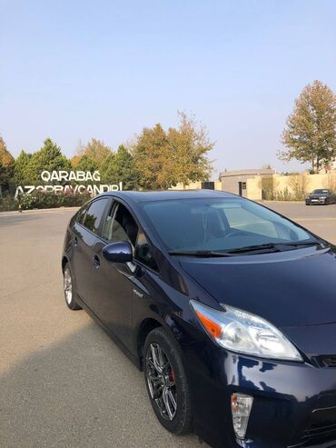 Toyota: Toyota Prius: 1.8 l | 2015 il — 9