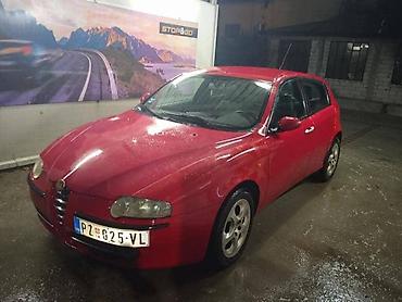 Kompletan auto u delovima: ALFA ROMEO 147 - KOMPLETAN AUTO U DELOVIMA | Alfa 147 crvena boja — 2