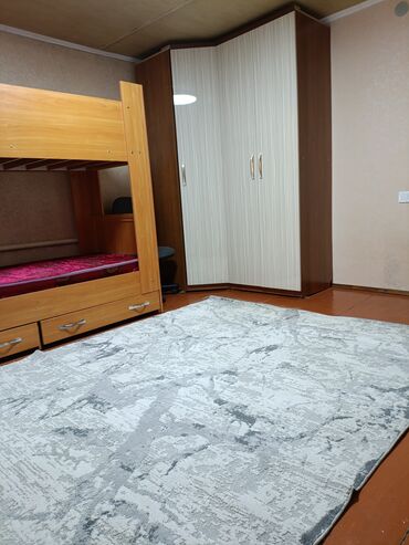 Долгосрочная аренда домов: 90 м², 4 комнаты, Бронированные двери, Видеонаблюдение, Кондиционер