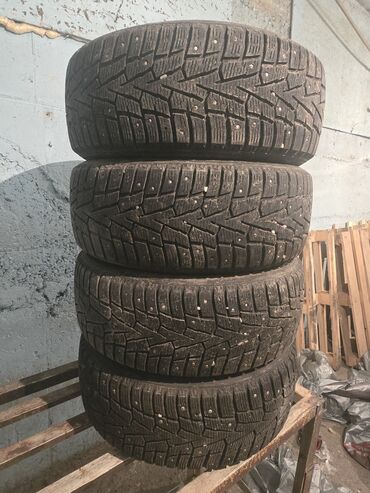 диска манаблок: Комплект зимних шин с шипами, 4 шт. - Размер: 215/55 R16 (размер