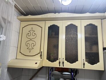 спальня гостиная: Кухонный шкаф, Навесной, С мойкой