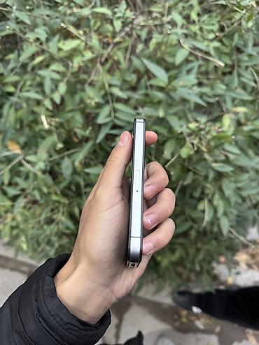ломбард айклауд: IPhone Air, Б/у, < 16 ГБ, Jet Black, Зарядное устройство, 100 % — 4