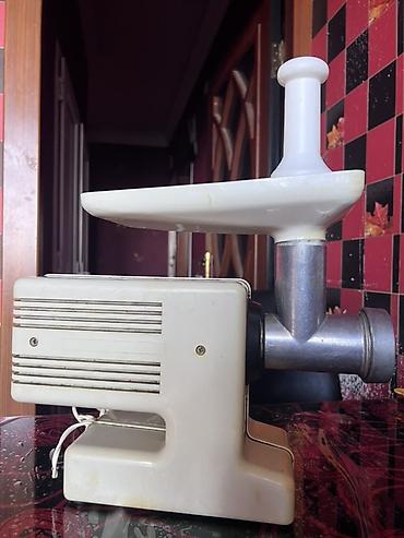 silver et ceken: Elektrikli ətçəkən maşın Xüsusiyyətləri: - Elektriklə işləyən ətçəkən — 1