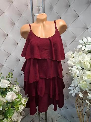 deichmann: Haljina bez rukava sa volanima – bordo - Model: kratka haljina — 1
